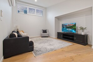 Living Area + Smart TV
