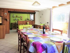 Kitchen / Dining Room