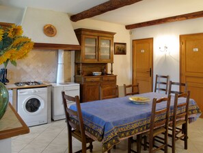 Kitchen / Dining Room