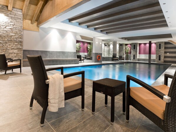 Pool Indoor