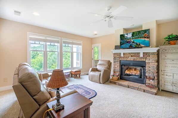 Living Room--- Cozy Fireplace, TV, Mountain View 
