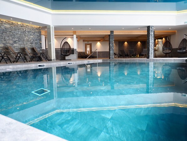 Pool Indoor