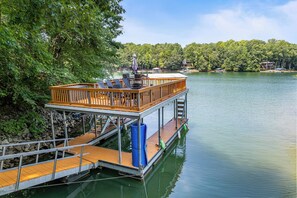 Double decker dock. 4 loungers and 2 tables on the top deck.