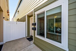 001 315 E Balboa Blvd Unit B-005-020-1500x999