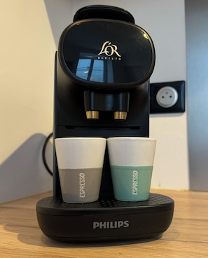 Kaffee und/oder Kaffeemaschine