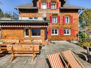 Berghaus Tschengla by A-Appartments