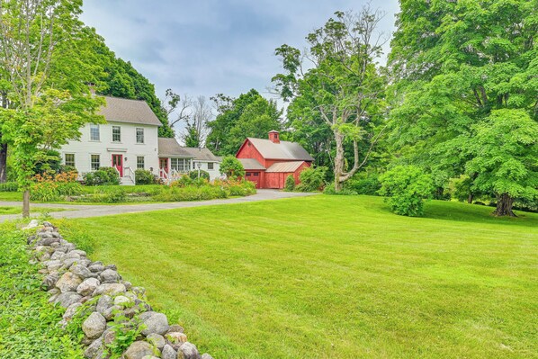 Westfield Vacation Rental | 4BR | 2BA | 2,000 Sq Ft | Stairs Required
