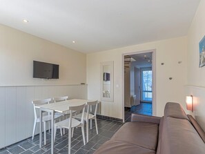 Reconnect with loved ones over a meal at the dining table. Settle into the dining area and enjoy a nice meal.