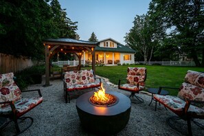 At ChicoryDoorCounty, providing an exceptional guest experience is our top priority.  We apply the highest level of detail to both our indoor and outdoor spaces so that you can relax and enjoy!