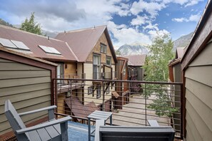 Mountain views from the private balcony - all just steps to the slopes and outdoor activities