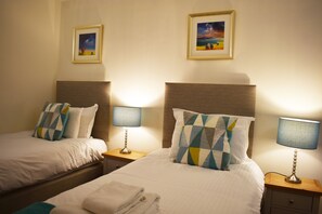 Twin bedroom