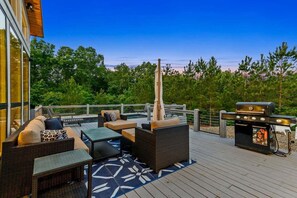 Enjoy an overdue visit on the pool deck and grill up a delicious meal for dinner