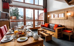 Welcome to our comfortable and cozy apartment by the pistes.