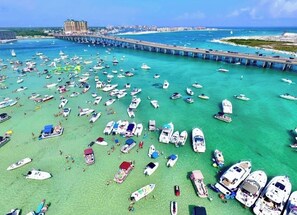 The infamous Crab island is only 6 miles away.