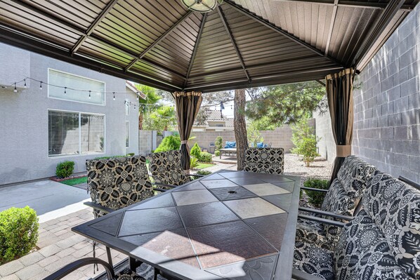 Las Vegas Vacation Rental | 4BR | 2.5BA | Steps Required | 1,591 Sq Ft