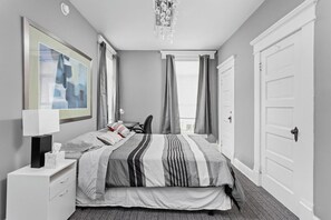 Super comfortable brand new bed and linens!