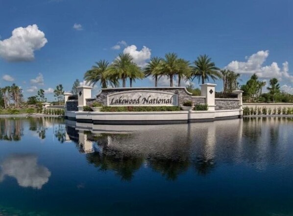 Lakewood National Golf Community