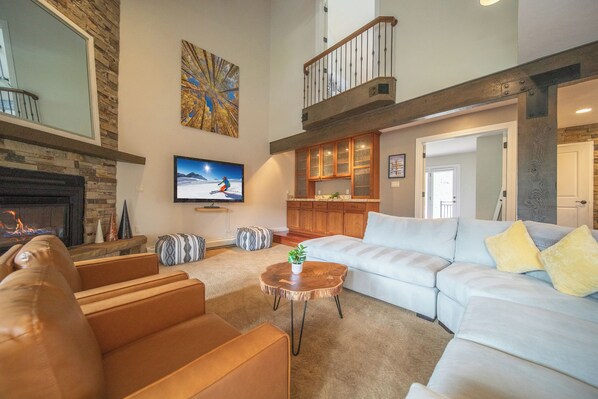 Bright, beautiful vacation property at The Enclave!