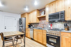 Kitchen | Central Air Conditioning | Single-Story Townhome