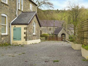 Outdoor area | Poseidon - Sannan Court, Llanfynydd