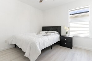 Indoors, Home Decor, Bed, Furniture, Bedroom