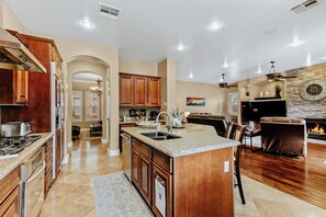 Private kitchen