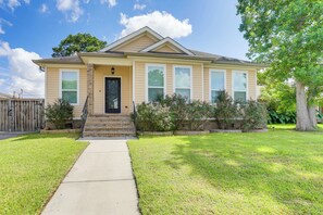 Home Exterior | Free WiFi | 7 Mi to Downtown New Orleans