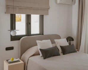 Incredible Naxos Villa | Villa Grimbold | Private Shaded Terrace with Outdoor Dining Area and Sea View | Kapares Agia Anna