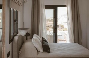 Incredible Naxos Villa | Villa Grimbold | Private Shaded Terrace with Outdoor Dining Area and Sea View | Kapares Agia Anna