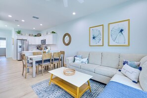 Living Room | Smart TV | Free WiFi | Queen Sleeper Sofa | 2nd Floor