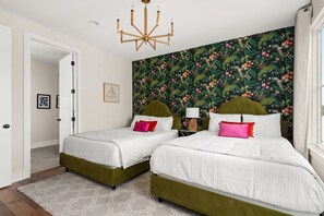 3rd floor bedroom - Stylish and Modern Bedroom Decor