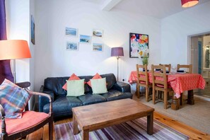 Sea Glass - 2 Bedroom Apartment - Manorbier (25697)