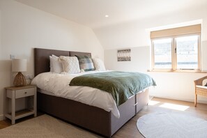 The Puzzle House Master Bedroom - StayCotswold