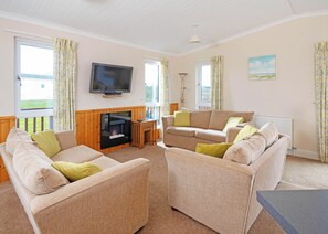 Primrose Lodge 3 - Meadow Lakes Holiday Park, Nr St Austell