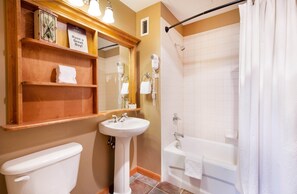 Sink, Bathroom, Indoors, Room, Toilet