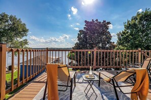 Start your day with stunning sunrise views or unwind under the stars. 