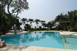 Pool & View