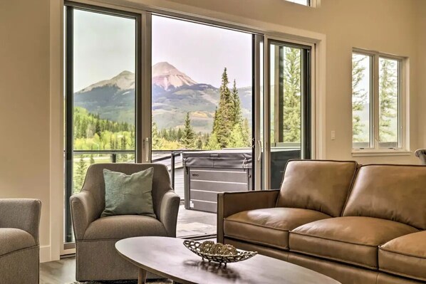Best View Of Engineer's Peak!