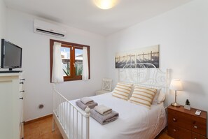 Casa Reinosa - Master Bedroom 