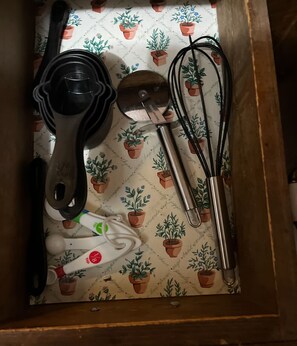 Bathroom amenities
