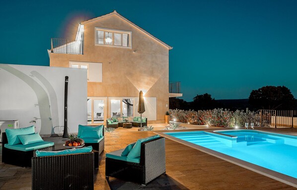 pool