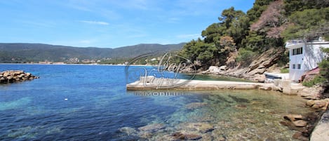 Waterfront house for vacation rental in Cavalière