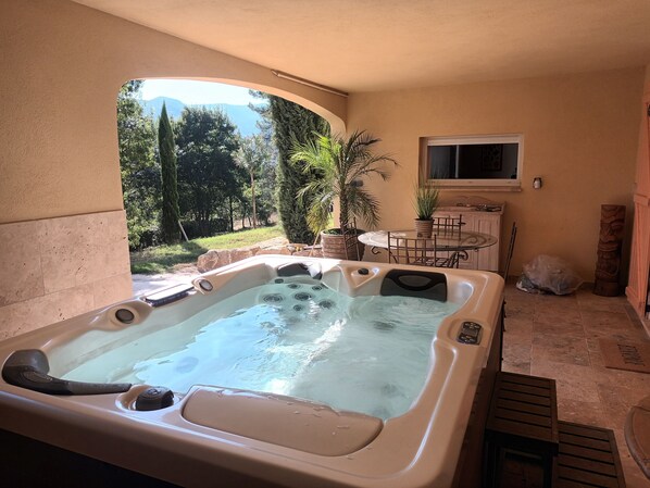 Bubbelpool inomhus