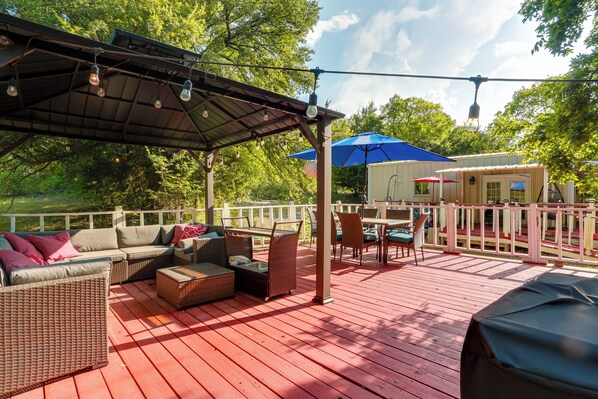 Van Alstyne Vacation Rental | 2BR | 1BA | Step-Free Access | 900 Sq Ft