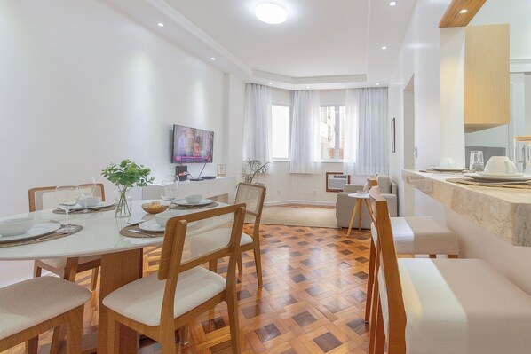 Living Room,Dining area