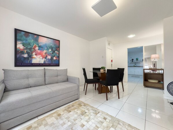 Living Room,Dining area,Game Room