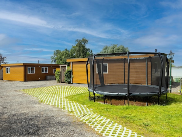 Außenseite Ferienhaus [Sommer]