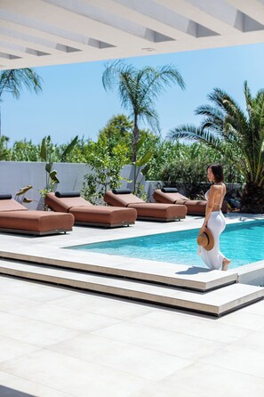 Located just 300 meters from the breathtaking Kolymvari Beach