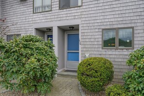 Front of unit