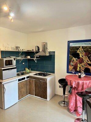 Dunja Apartments Suite Apartments - Kitchen and Dinning Area